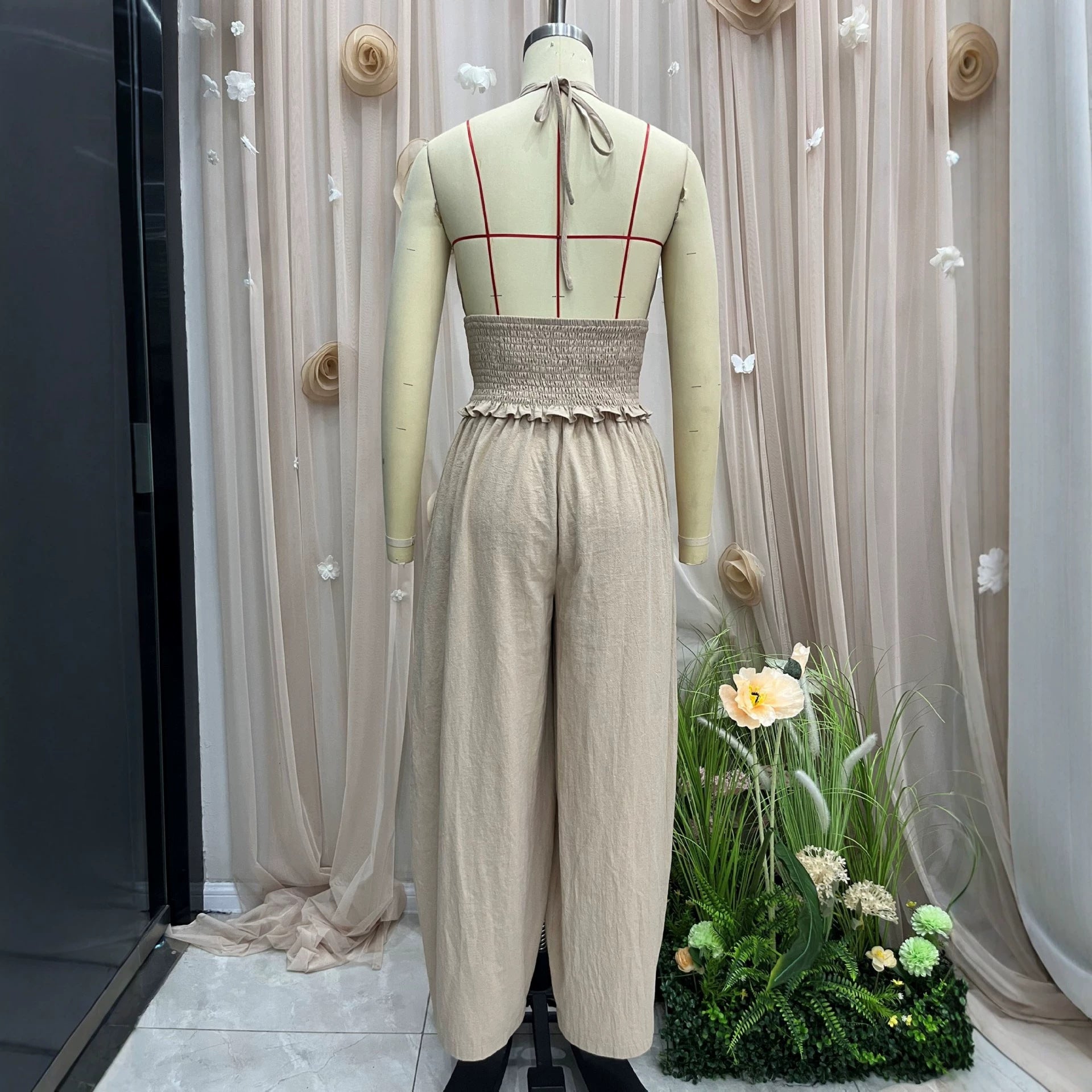 Linen Two-Piece Set – Halter Crop Top & Balloon-Leg Pants