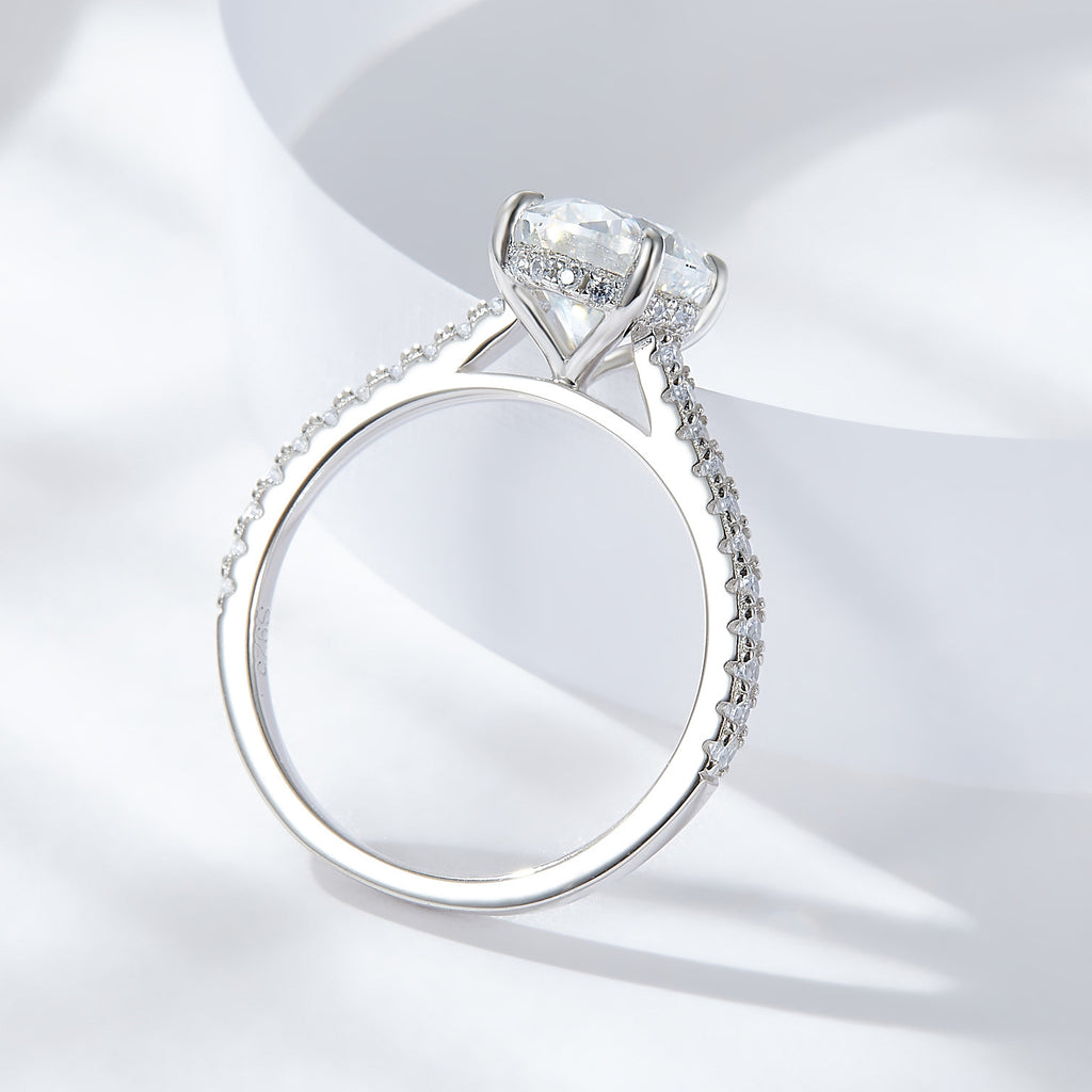 S925 Sterling Silver  2 Carat Oval Moissanite Ring Four-Prong Wedding Ring French Style Engagement Ring