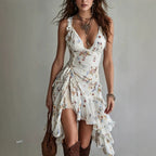 Chiffon floral print suspender V-neck black fungus edge dress