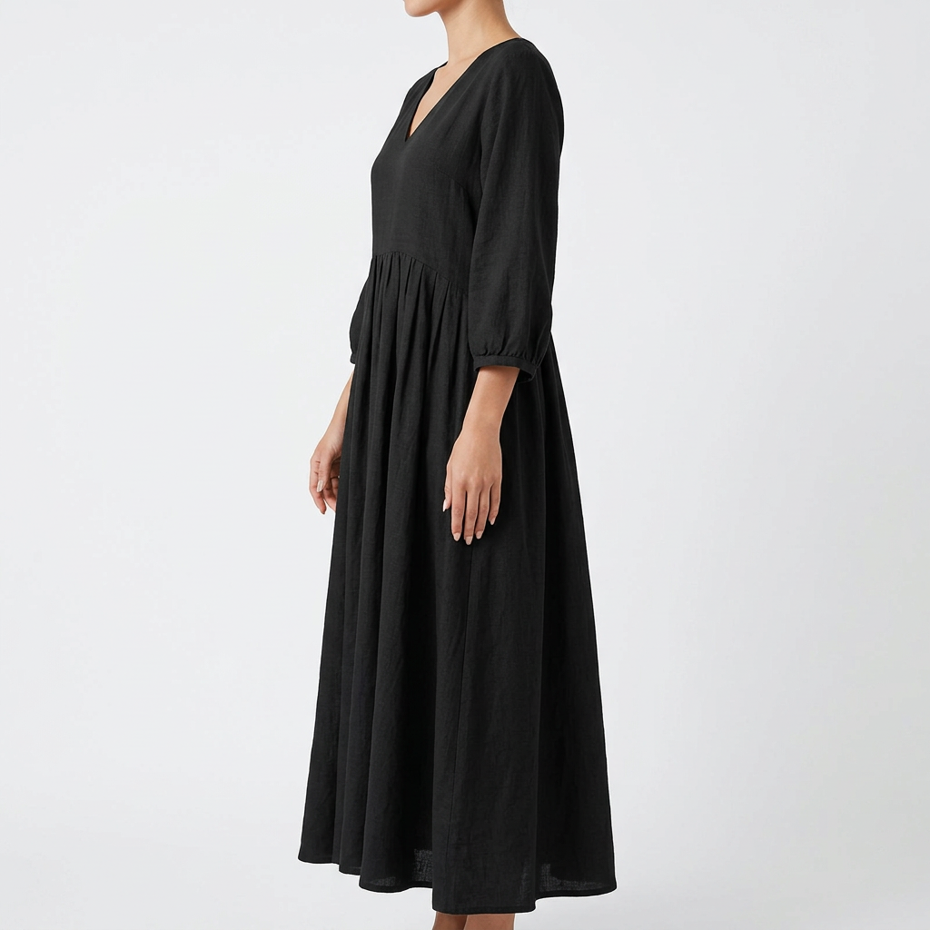 V-neck pleated dress - black